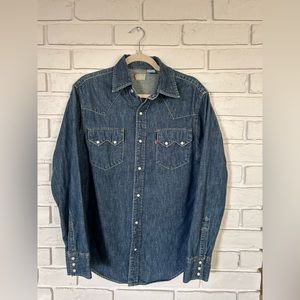 Mens Levi’s Denim Chambray shirt